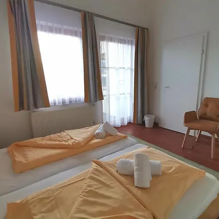 Mitsche شقة